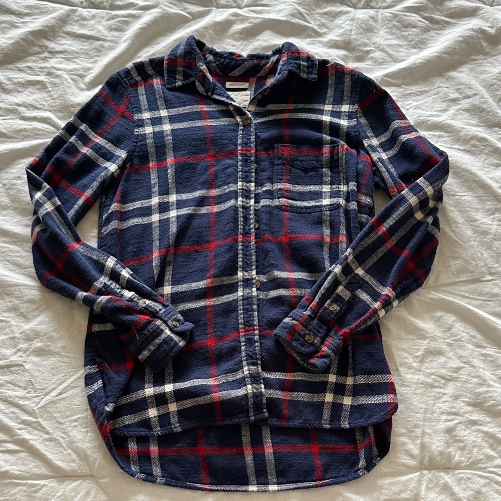 American Eagle Outfitters Red and Blue Plaid Shirt